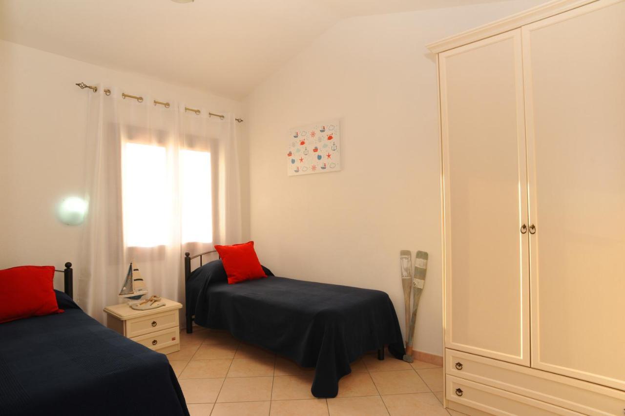 Residence Sardegnasummer Li Mori Будони Екстериор снимка