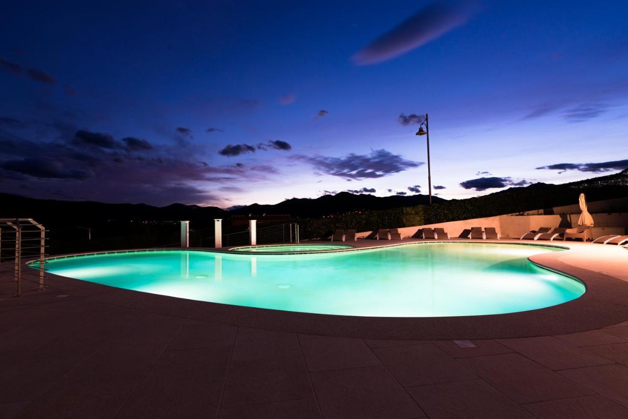 Residence Sardegnasummer Li Mori Будони Екстериор снимка