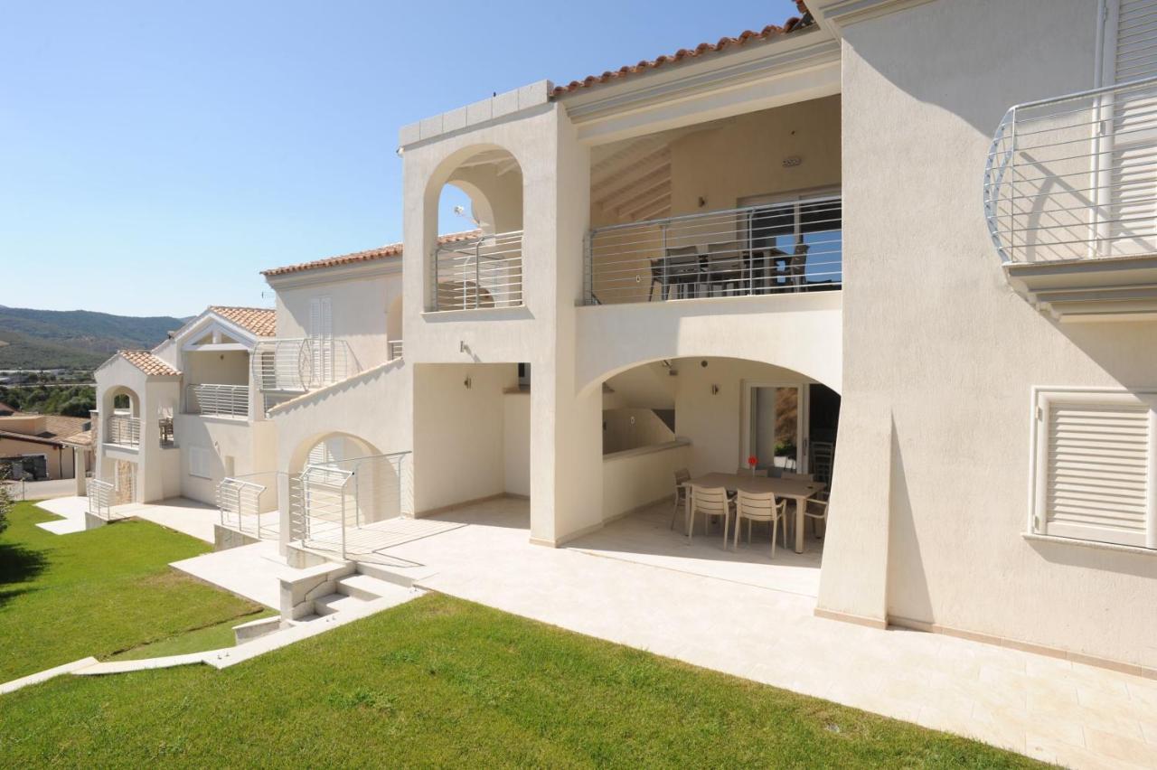 Residence Sardegnasummer Li Mori Будони Екстериор снимка